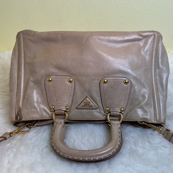 💯Authentic Prada Tan Leather Handbag Two-way🍀 - Picture 9 of 14